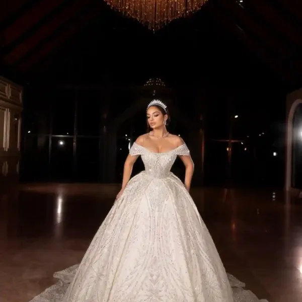 Adora Bridal Maqueen Couture Istanbul
