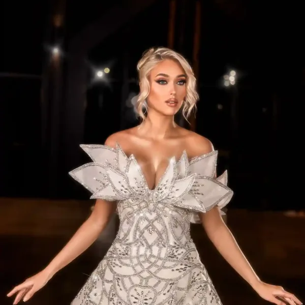 Flora Bridal Maqueen Couture wedding dess